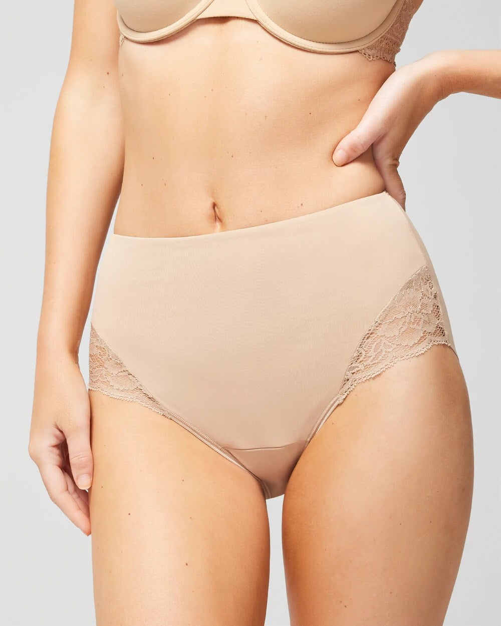 High-Waist Brief Panty with Lace - WARM AMBER | Soma outlet