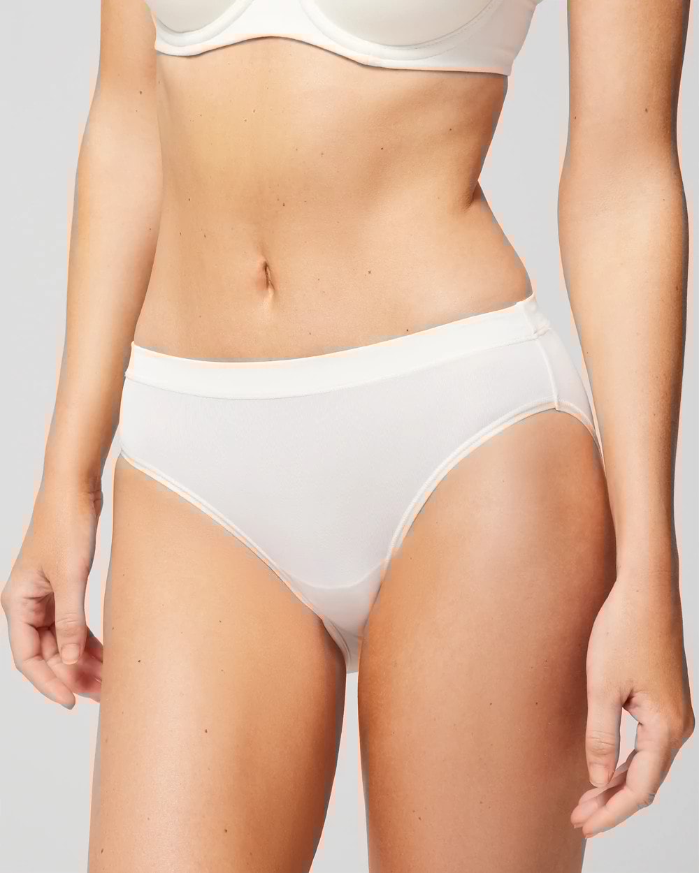 High-Leg Brief Panty - IVORY | Soma outlet