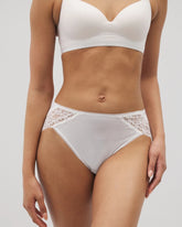 High-Leg Panty with Enchanting Lace - OPTIC WHITE | Soma sale