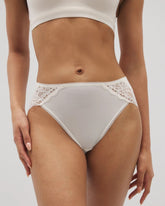 High-Leg Panty with Enchanting Lace - IVORY | Soma outlet