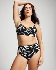 High-Waist Enbliss Bottom - MEANDERING LEAF BLACK | Soma near me