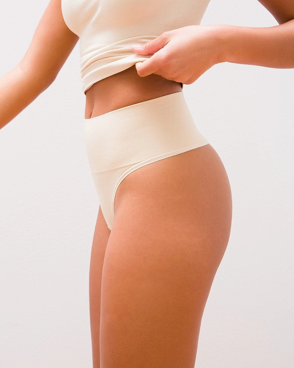 Seamless Ultralight Smoothing Thong - FRAPPE | Soma for sale