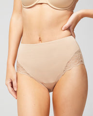 High-Waist Brief Panty with Lace - WARM AMBER | Soma outlet