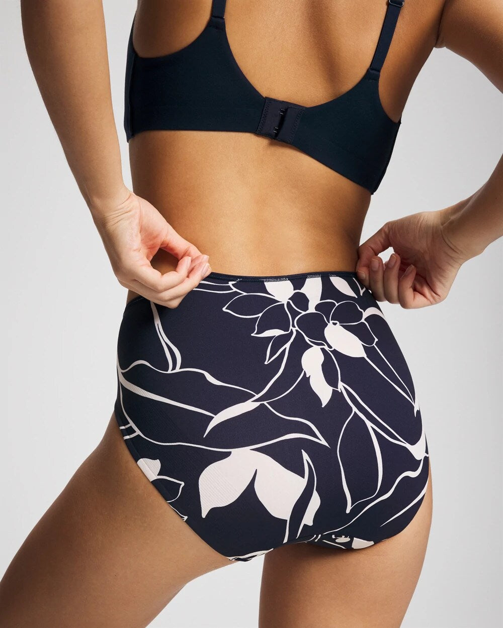 Tummy High-Leg Brief Panty with Lace - NOUVEAU FLORA MINI NAVY | Soma sale