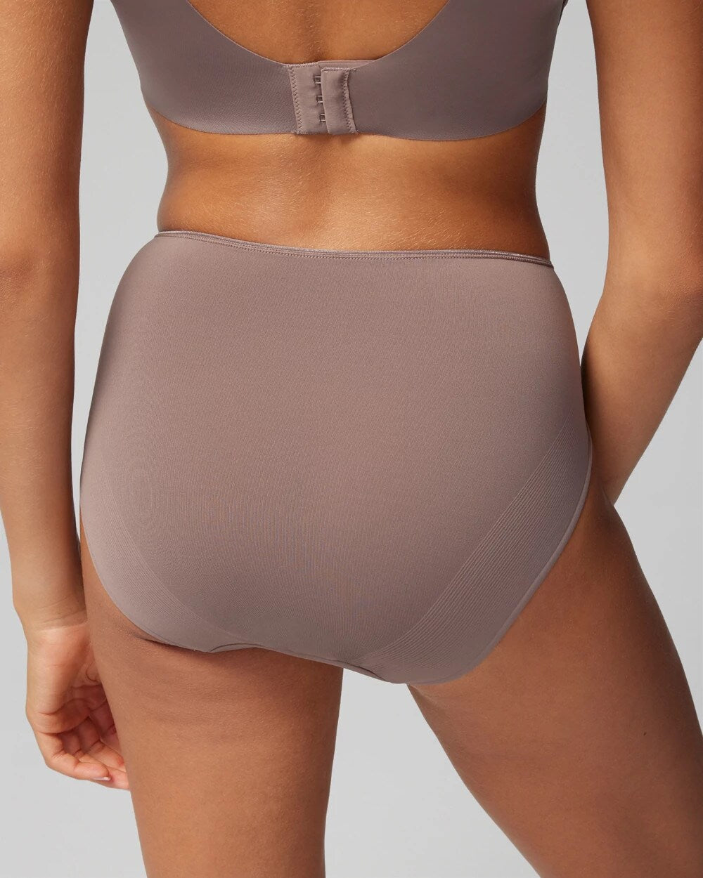 High-Leg Brief Panty - MOCHACCINO | Soma outlet