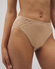 High-Leg Panty with Enchanting Lace - WARM AMBER | Soma on sale