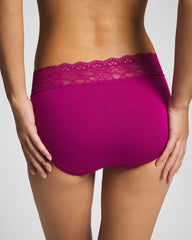 High-Leg Panty with Enchanting Lace - MAGENTA ORCHID | Soma sale