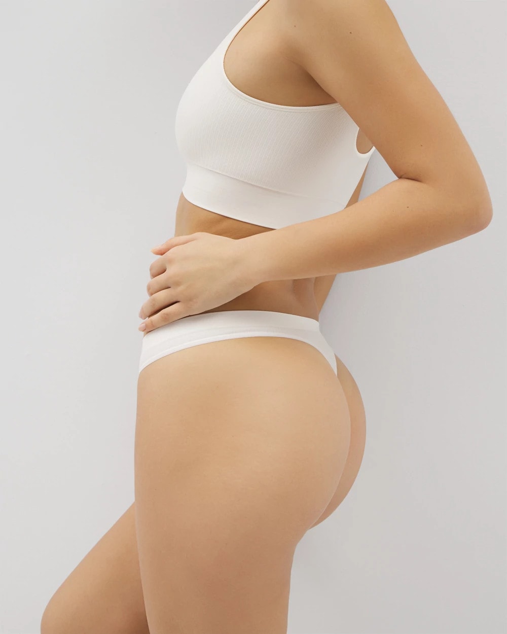 Seamless Rib Thong Panty - IVORY | Soma outlet