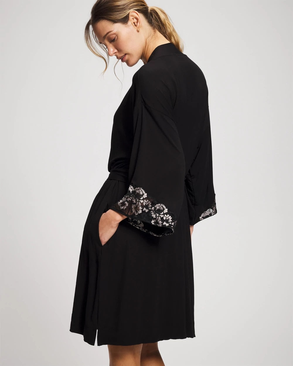 Lace Robe - BLACK | Soma outlet