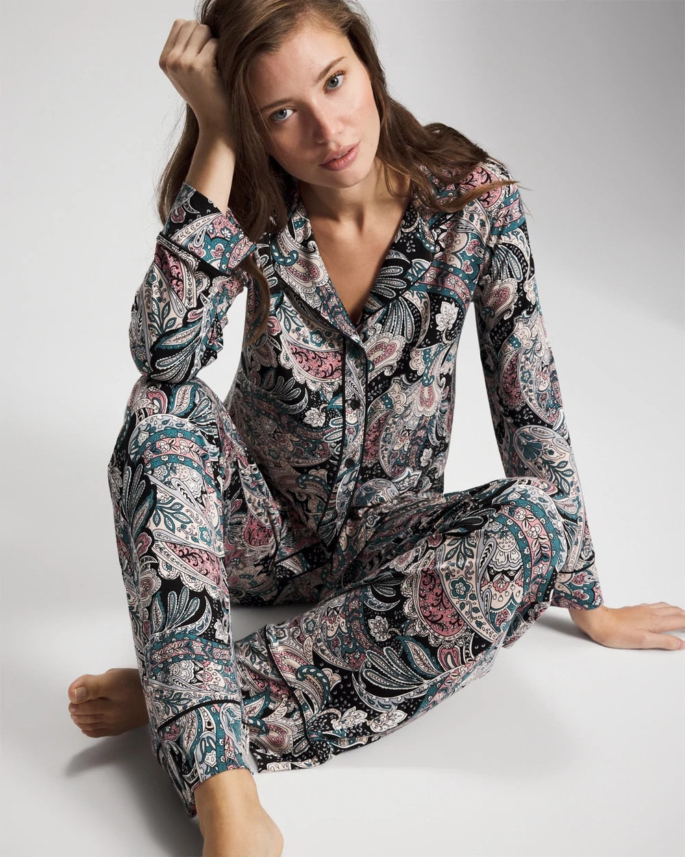 Cool Nights Long Sleeve Notch Collar with Piped Placket Pajama Top - REGAL PAISLEY BLACK | Soma outlet