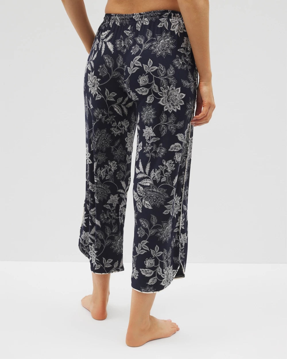 Piped Crop Pajama Pants - MEANDERING GARDEN NAVY | Soma sale