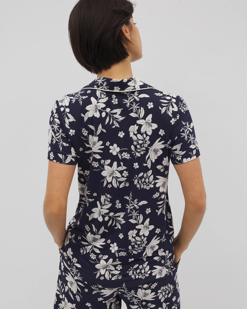 Piped Short Sleeve Notch Collar Pajama Top - PLUMERIA DREAM NAVY | Soma outlet
