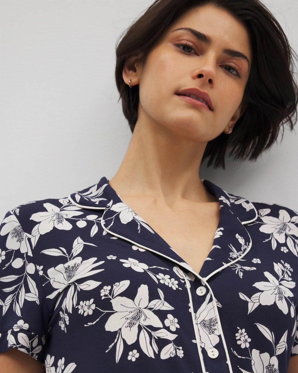 Piped Short Sleeve Notch Collar Pajama Top - PLUMERIA DREAM NAVY | Soma outlet