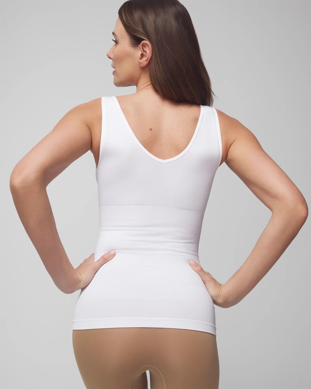 Mid-Level Shaping Seamless Reversible 2-Way Tank - WHITE | Soma outlet