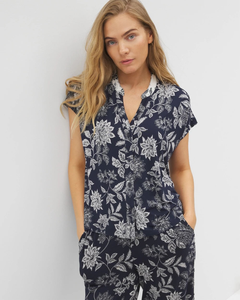 Mandarin Collar Short Sleeve Pajama Top - MEANDERING GARDEN NAVY | Soma for sale