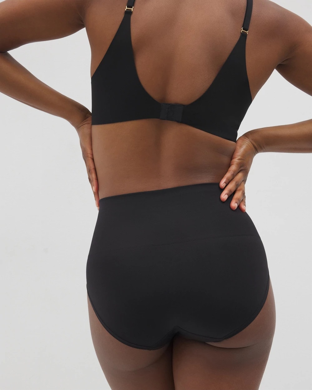Mid-Level Shaping Seamless Brief - BLACK | Soma on sale