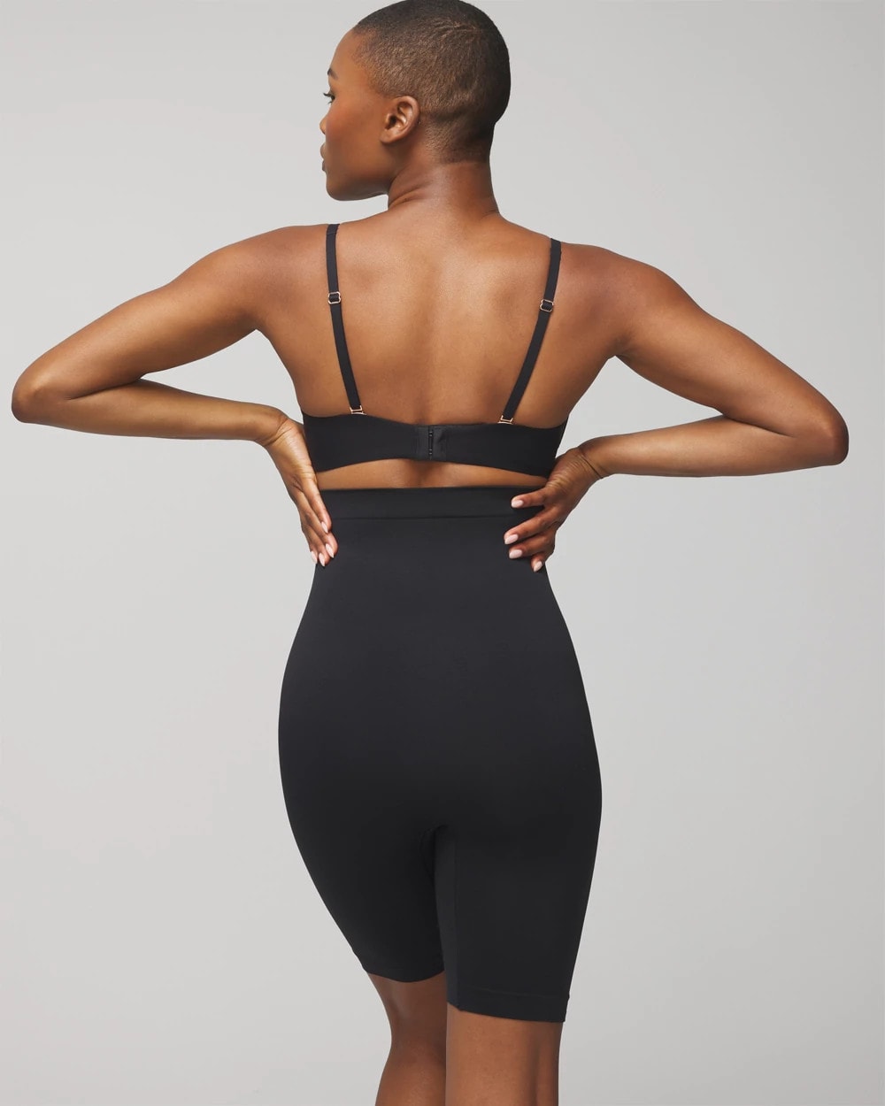 Mid-Level Shaping Seamless High-Waist Thigh Shaper - BLACK | Soma sale
