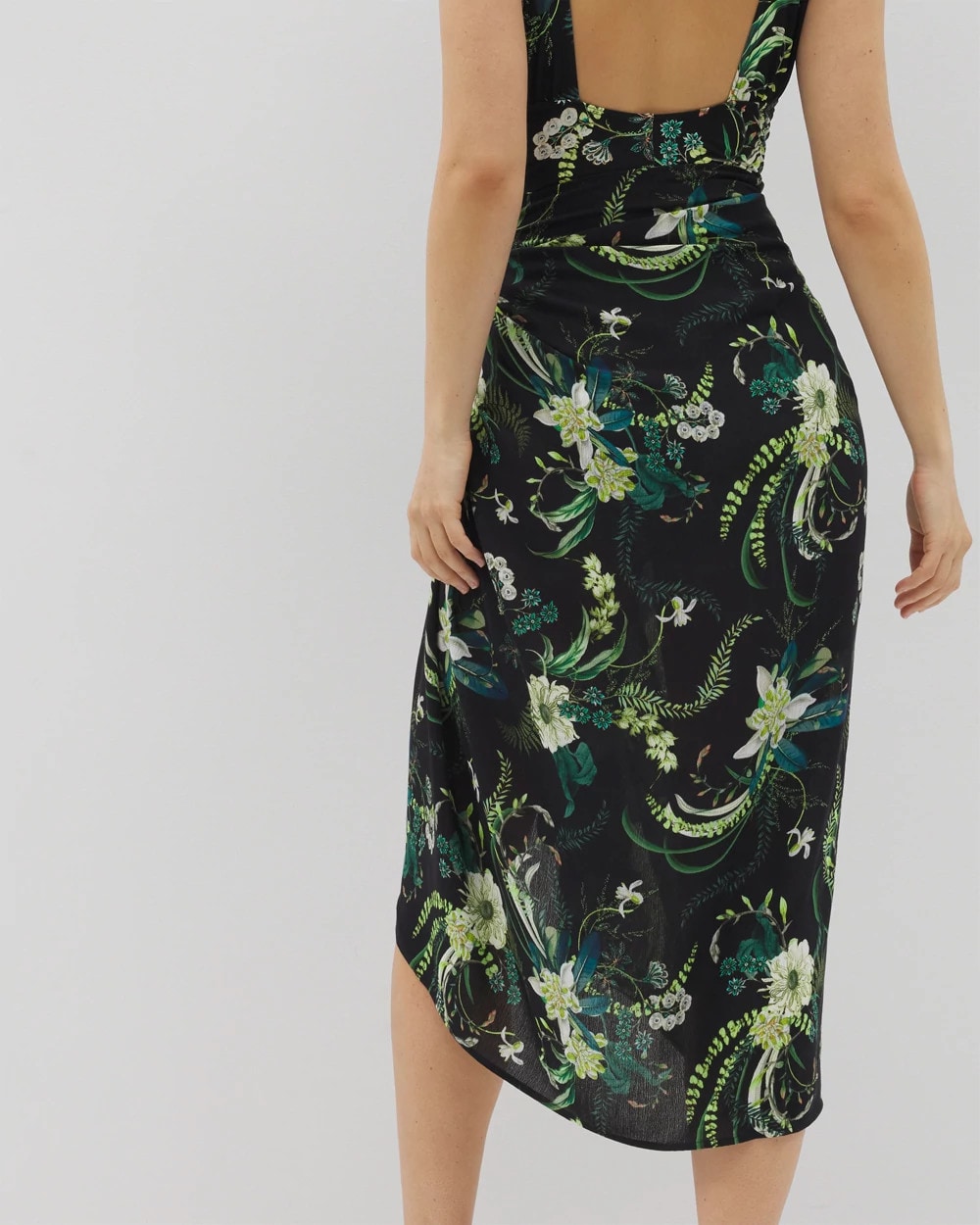 Rayon Crepe Pareo - TROPICAL TWIST BLACK | Soma for sale